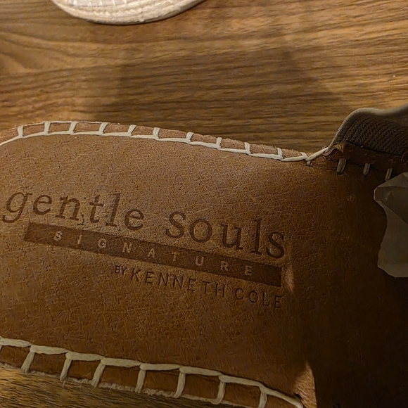 Gentle Souls by Kenneth Cole Signature Perforated Suede Espadrille Wedge W10 - Picture 4 of 8